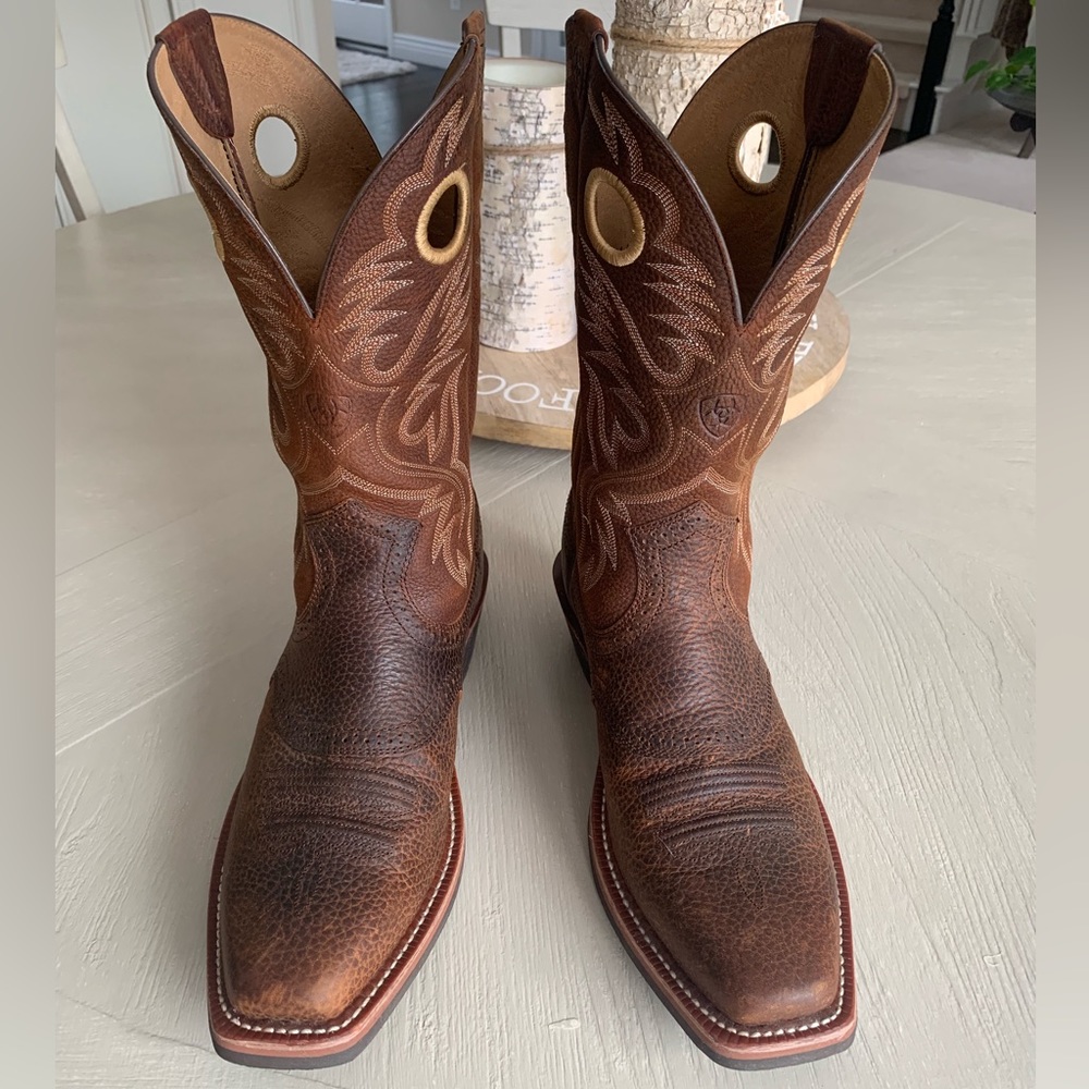 Ariat ATS Pro 11 1/2 EE worn once. Absolutely like new. No box.